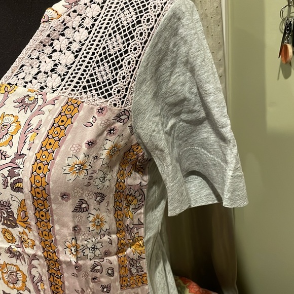 Anthropologie TINY Purple Floral Lace Short Sleeve Boho Top - Picture 4 of 11